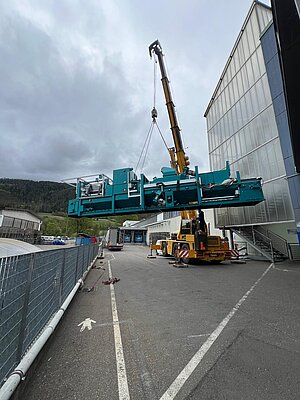 Aluminum shot blasting machine is being delivered at Alupress Brixen